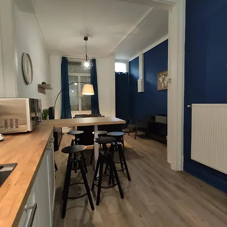 Place Verte - Situe Au Pied Du Musee De Valenciennes